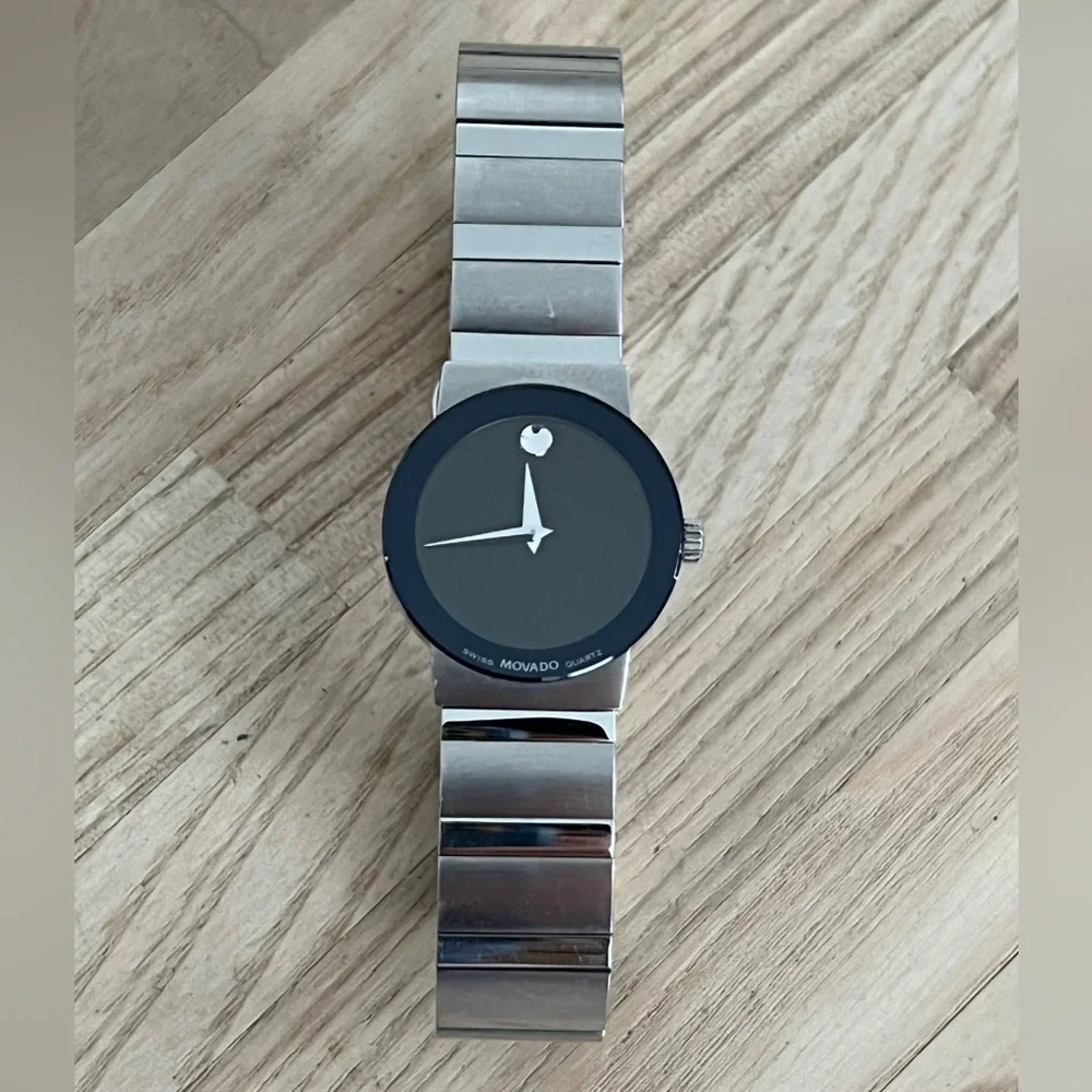 Movado Museum Sapphire Ladies Watch Stainless Bracelet Black Round Dial